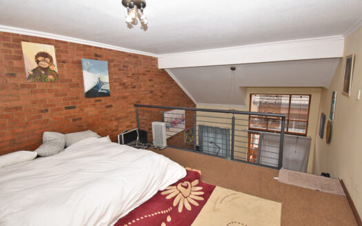 Spacious One Bedroom Loft Apartment