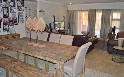 Three Bedroom Simplex to Rent