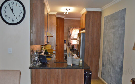 Three Bedroom Simplex to Rent