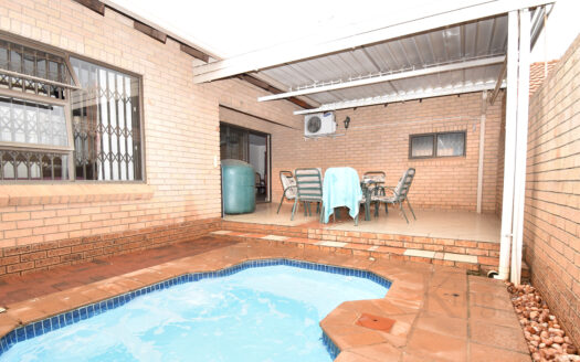 Three Bedroom Simplex with pool