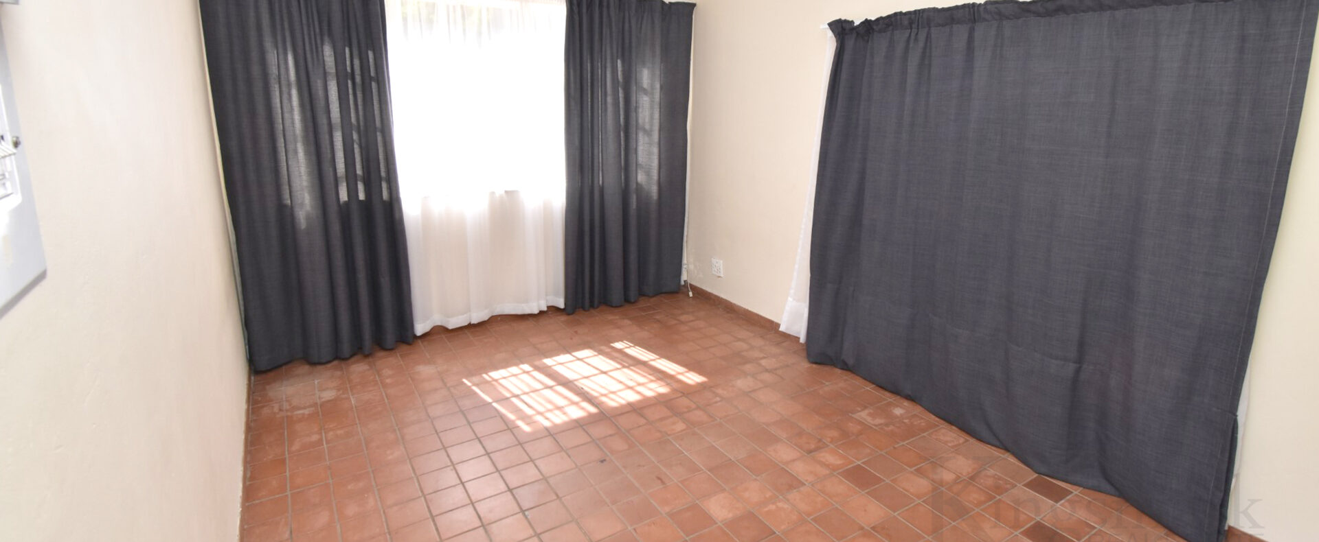 Room to rent with en suite bathroom