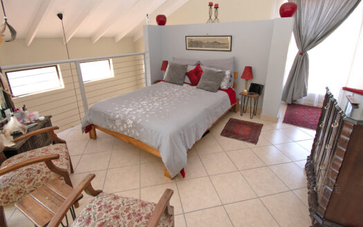 Loft Apartment to Rent with enclosed balcony
